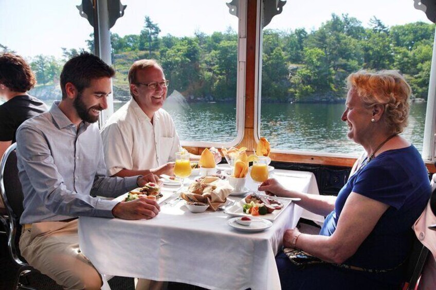 Sails Monday & Tuesday evenings aboard the Island Queen 3