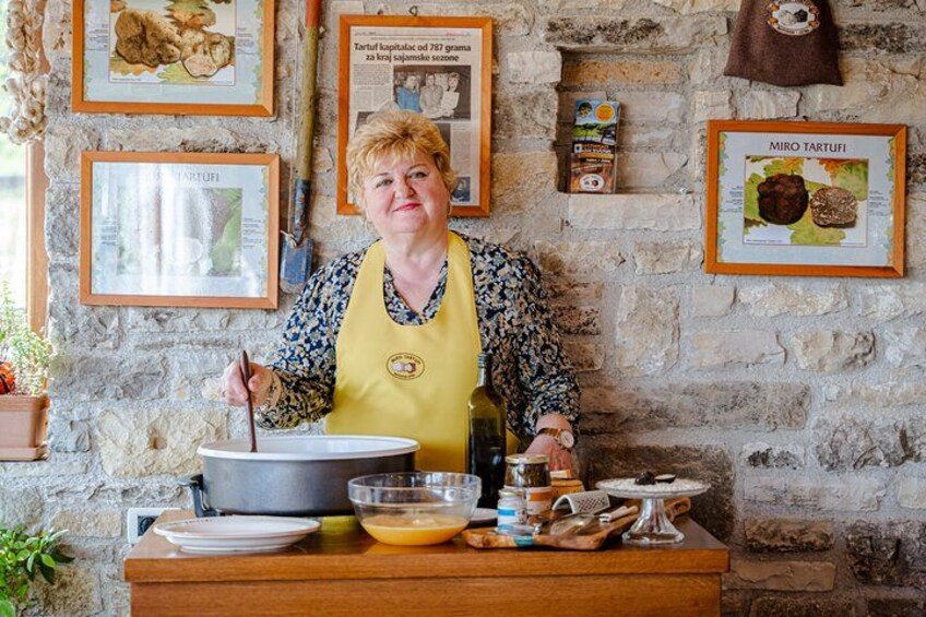 Truffle Hunting and 3-course Truffle Brunch in Motovun 2
