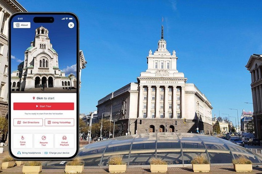 A smartphone displaying a map application with a view of a large, historic building with a dome and columns. 1