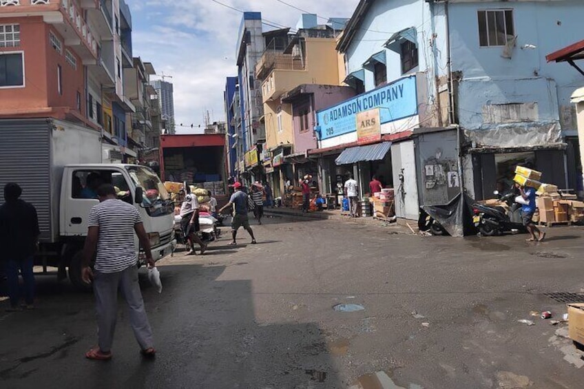 Explore Cultural Colombo and Local Cuisine Tour by Bus 2