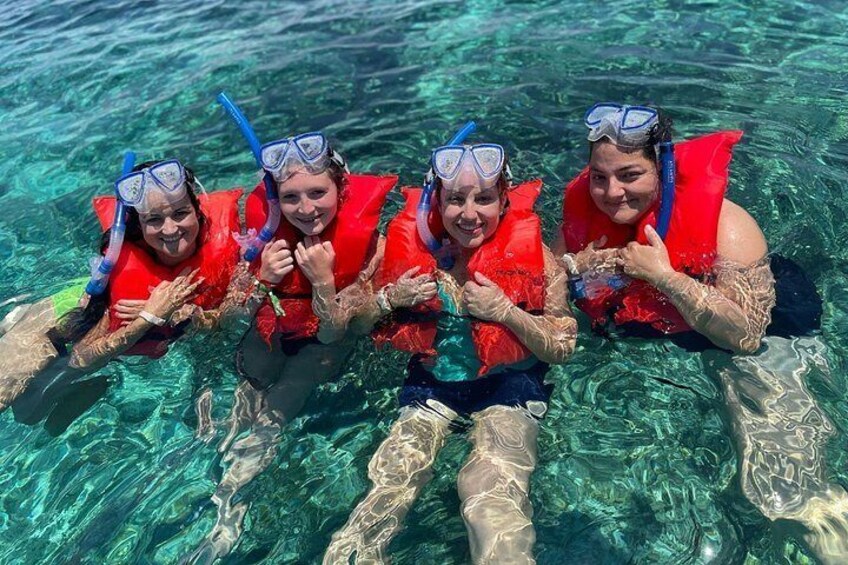 Nassau: Half-Day Island-Hopping and Snorkeling Boat Tour, Lunch 3