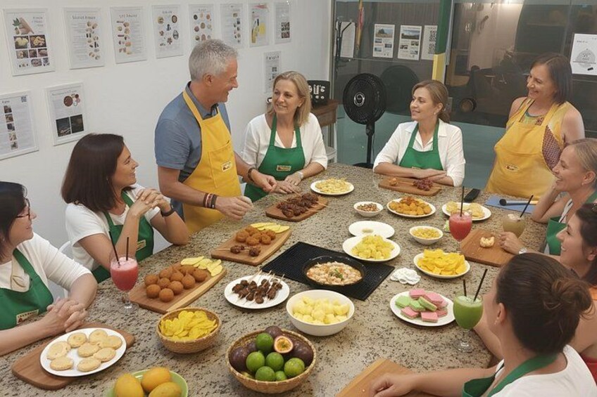 A guided tasting session of local foods 4