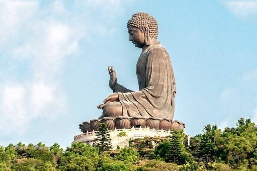 TianTan Giant Buddha in Ngong Ping, Lantau Island 1