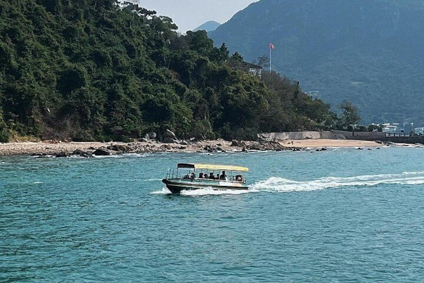 Coach Day Tour - Lantau Island Visiting and Giant Buddha Cable Car Tour Plus Tai O Boat Ride 3