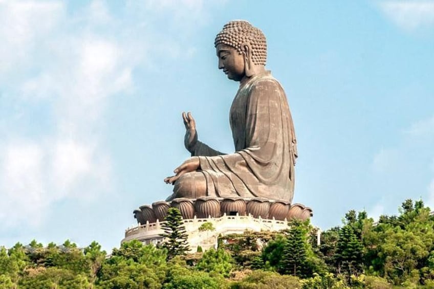 TianTan Giant Buddha in Ngong Ping, Lantau Island 1