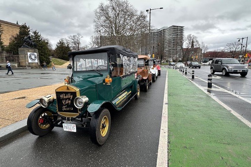 Explore Philadelphia via Vintage Car or Electric cart 2