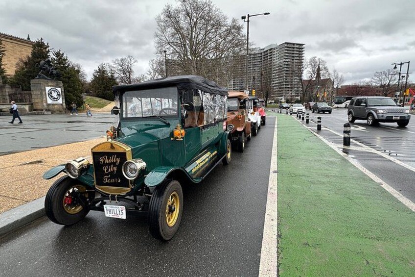 Explore Philadelphia via Vintage Car or Electric cart 2