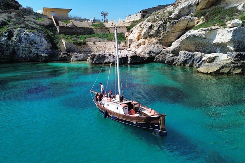 Cagliari boat tour: 4 swim stops, snorkeling & Sardinian aperitif 2