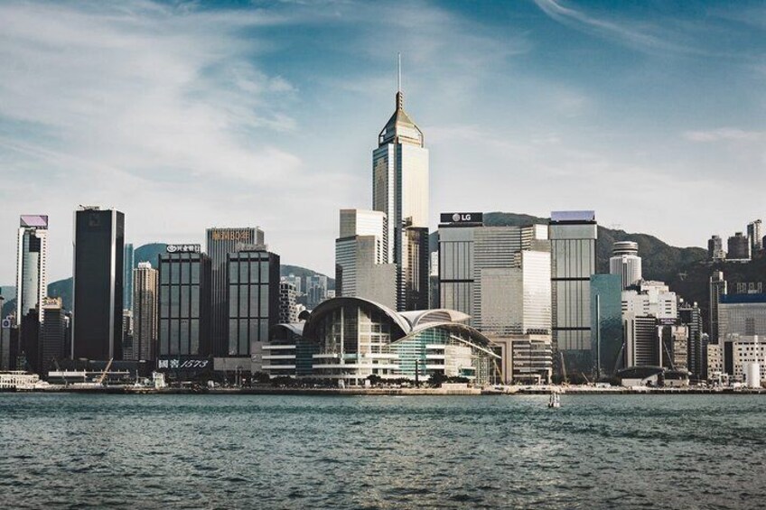 Hong Kong Tour: Sunset Peak Tram & Victoria Harbour Night Cruise 3