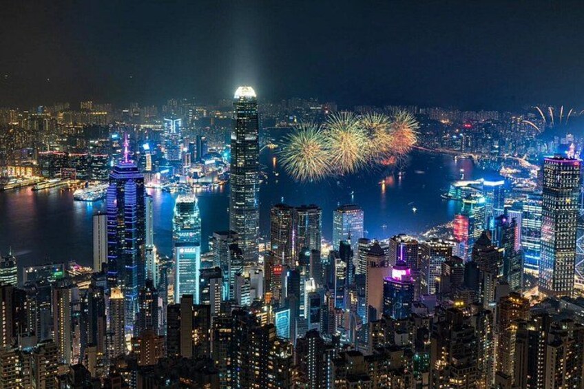 Hong Kong Tour: Sunset Peak Tram & Victoria Harbour Night Cruise 2
