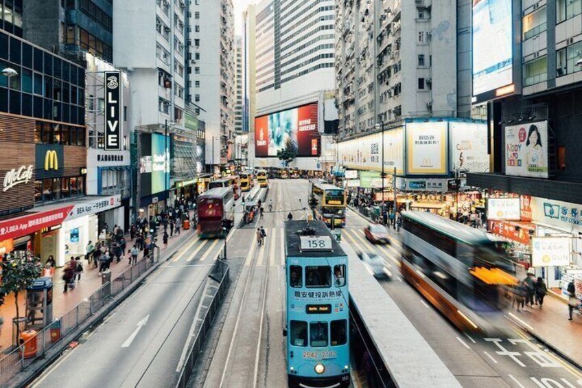 Hong Kong Tour: Sunset Peak Tram & Victoria Harbour Night Cruise 2