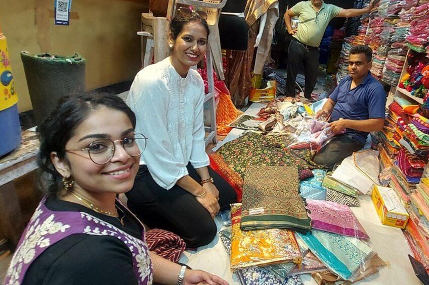 Udaipur Shopping bazaars by Tuk Tuk & shop with an Local guide 1