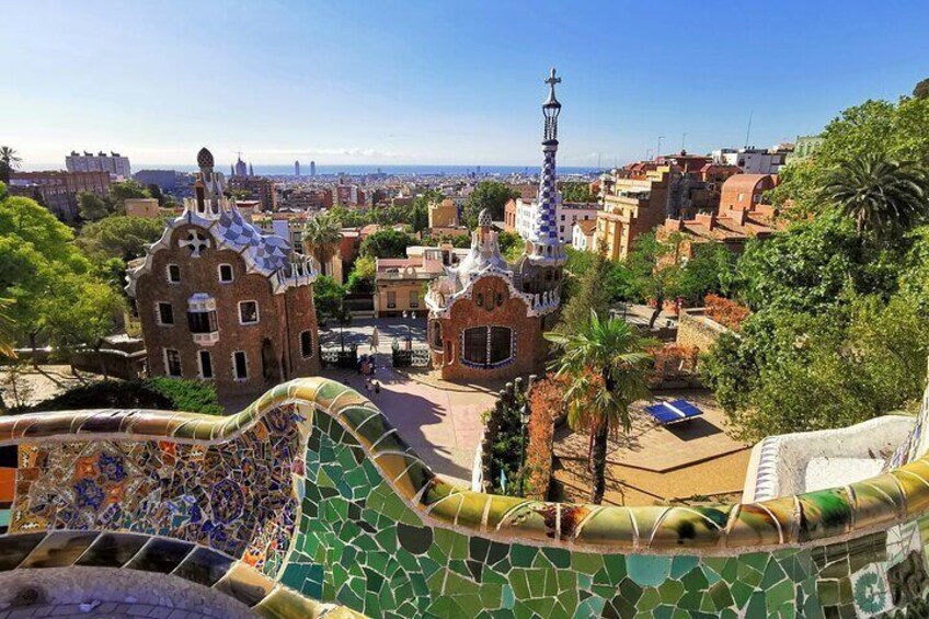 Gaudis Sunset Sagrada Familia and Parc Güell Guided English Tour 1
