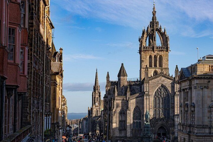 Edinburgh Castle: Guided Walking Tour with Entry Ticket 2