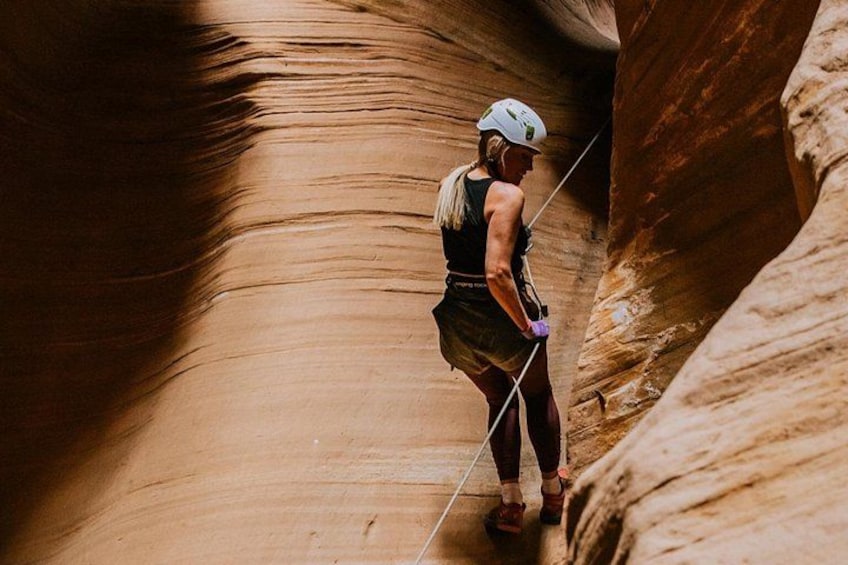 Bryce Canyon Drop Slot Canyon Rappelling Adventure 3