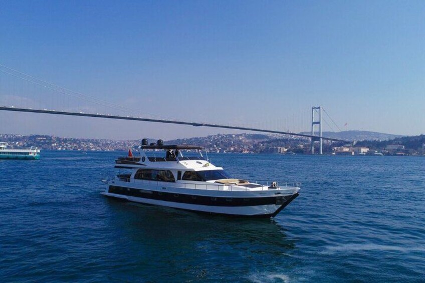 Istanbul Private Bosphorus Yacht Tour w Swimming or Guide Option 2