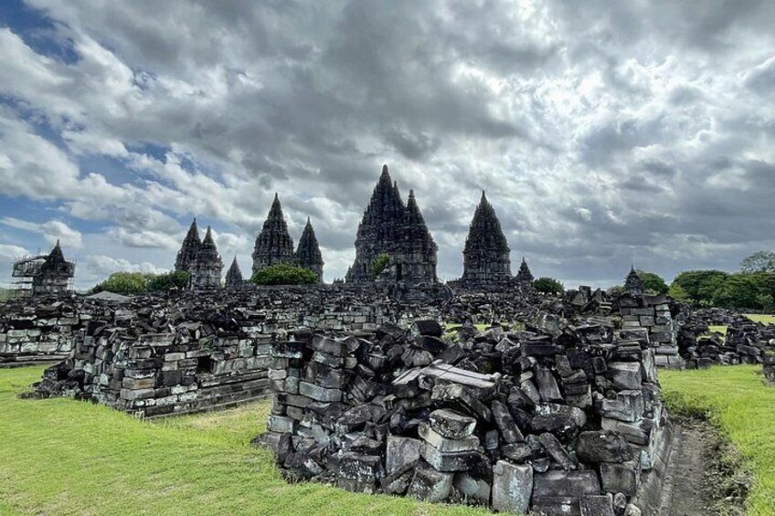 Borobudur Climb Up and Prambanan Temple Shared Tour All Inclusive 3