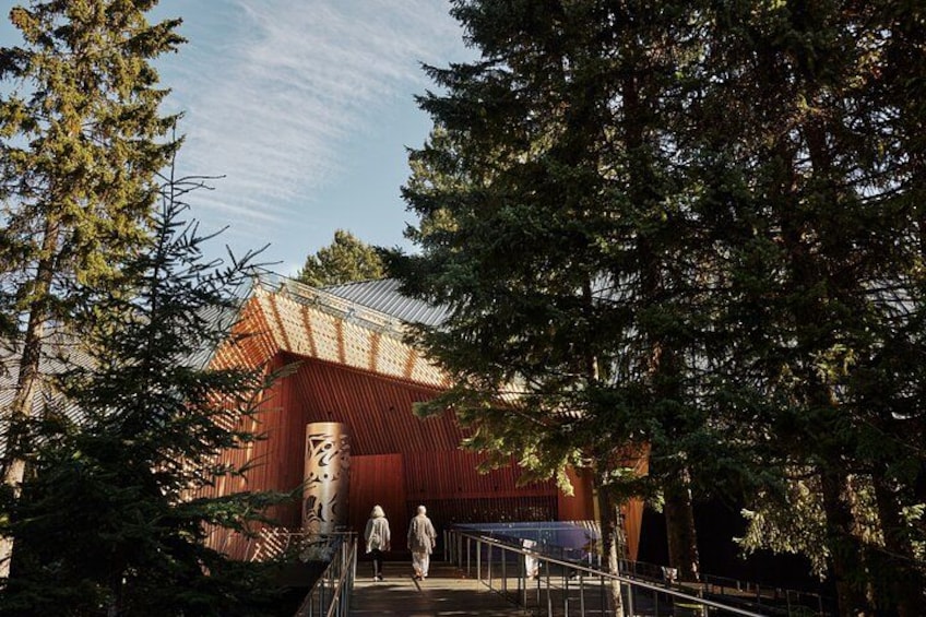 Vancouver Whistler Shannon Falls and Sea to Sky Gondola Day Tour 4