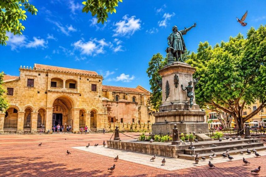 Santo Domingo : Private City Tours + Beach Day with Lunch 3