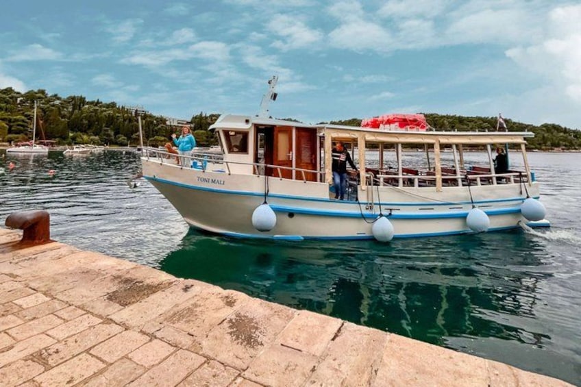 Dubrovnik: Cavtat Blue Cave and Elaphiti Islands Boat Tour 2