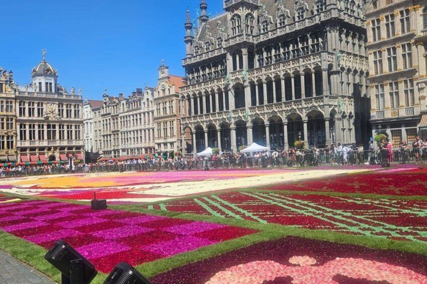 From Amsterdam Small Group Day Tour to Brussels and Atomium 3