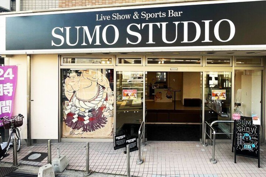 Osaka Sumo Experience with Live Show and Audience Challenge 2