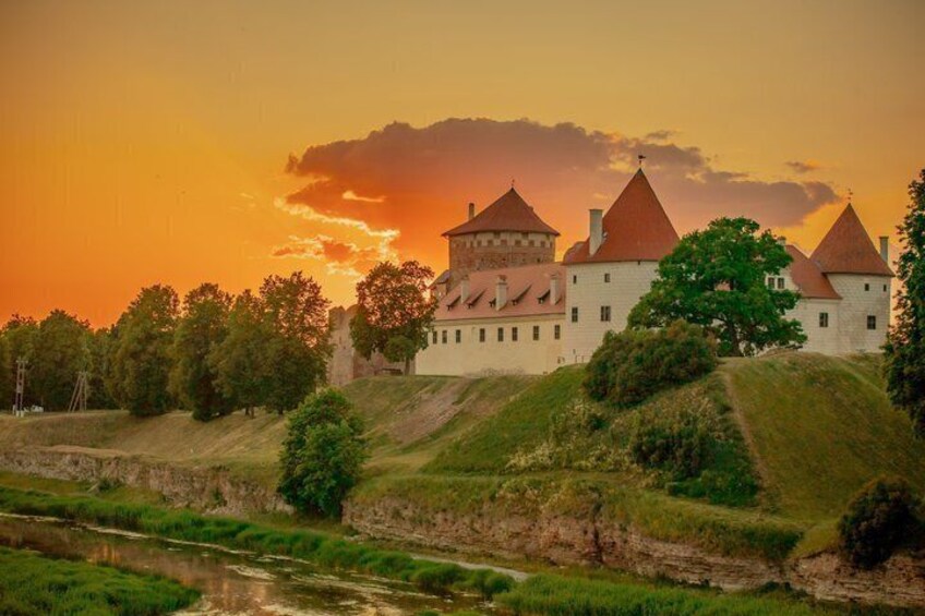 Riga to Vilnius Private Sightseeing Transfer & Tour 2