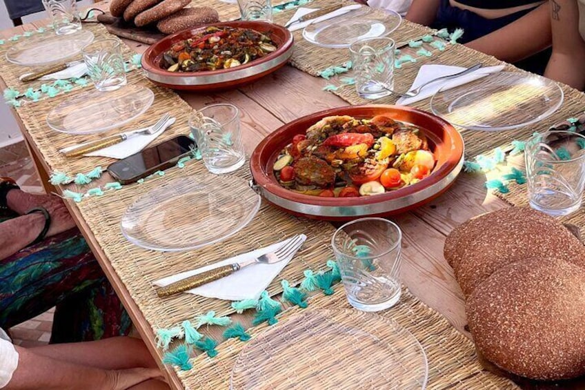 Eat, share, connect! 4