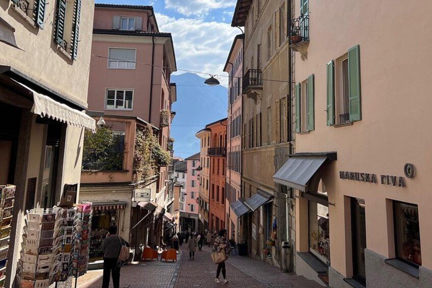 Lugano History & Culture 2 hours Walking Tour– Small Group 2