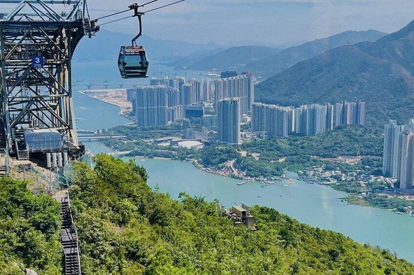 Ngong Ping Cable Car, Hong Kong 5