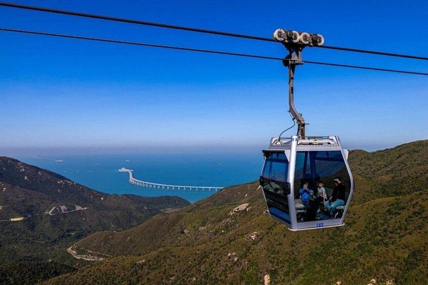 Ngong Ping Cable Car, Hong Kong 4