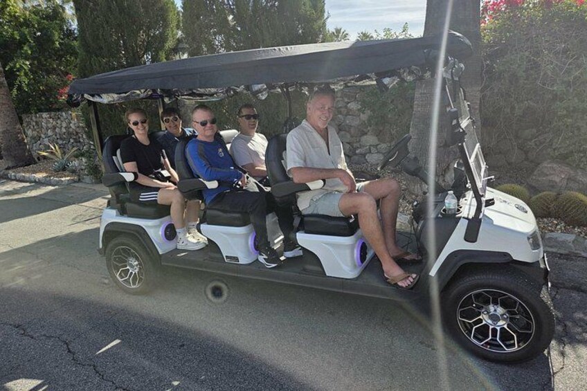Explore Palm Springs Celebrity Homes in Style 4