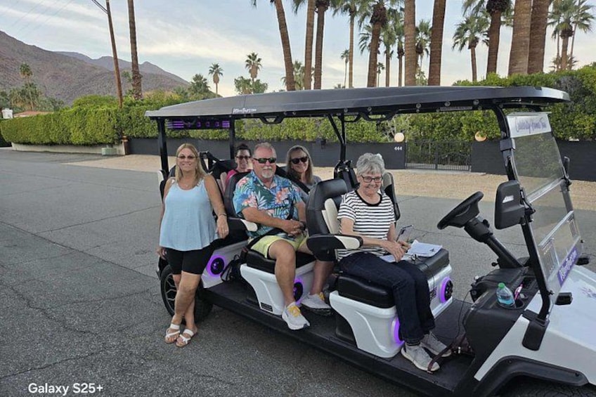 Explore Palm Springs Celebrity Homes in Style 5