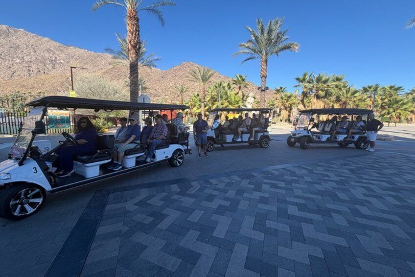 Explore Palm Springs Celebrity Homes in Style 5