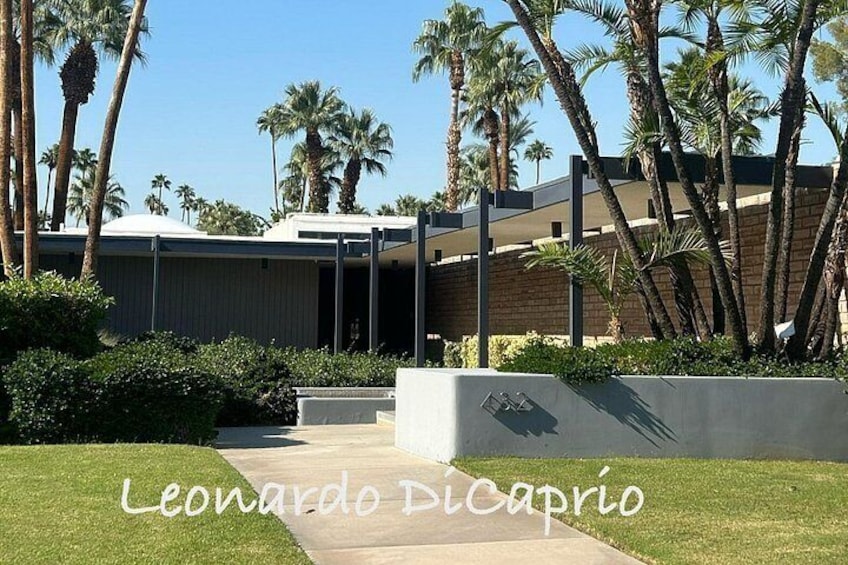 Explore Palm Springs Celebrity Homes in Style 4