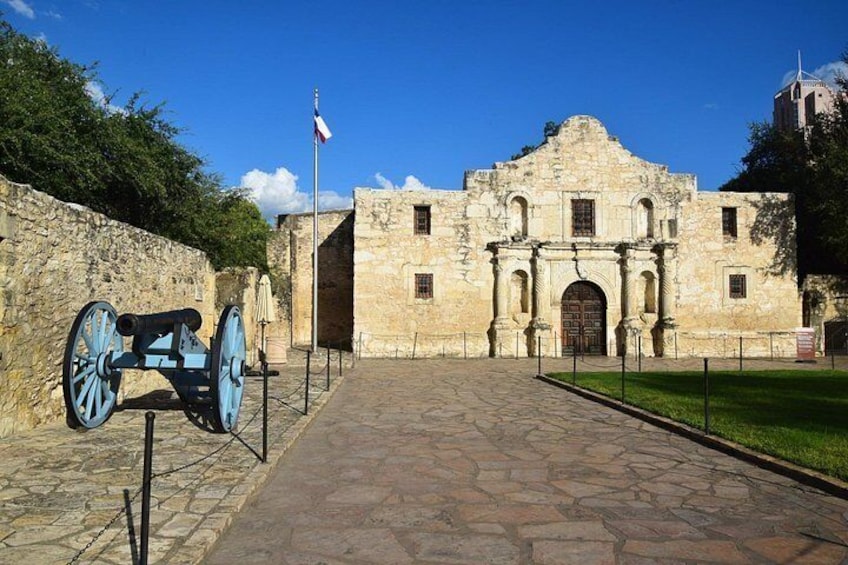 San Antonio Downtown Highlights Private Guided Walking Tour 5