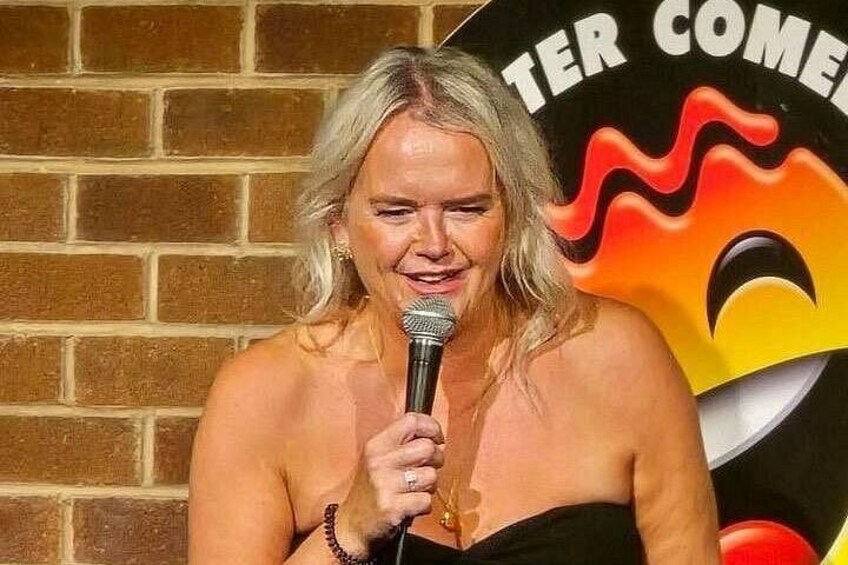 Hot Water Comedy Club: 3 Minutes Of Fame 2