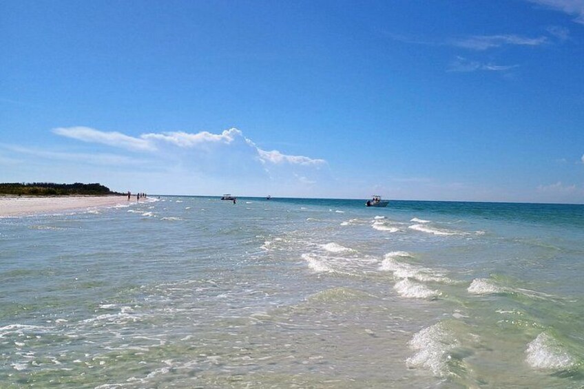 Relax aboard Salt Therapy with Captain Clearwater — a private cruise through the Gulf Coast’s scenic waters. 2