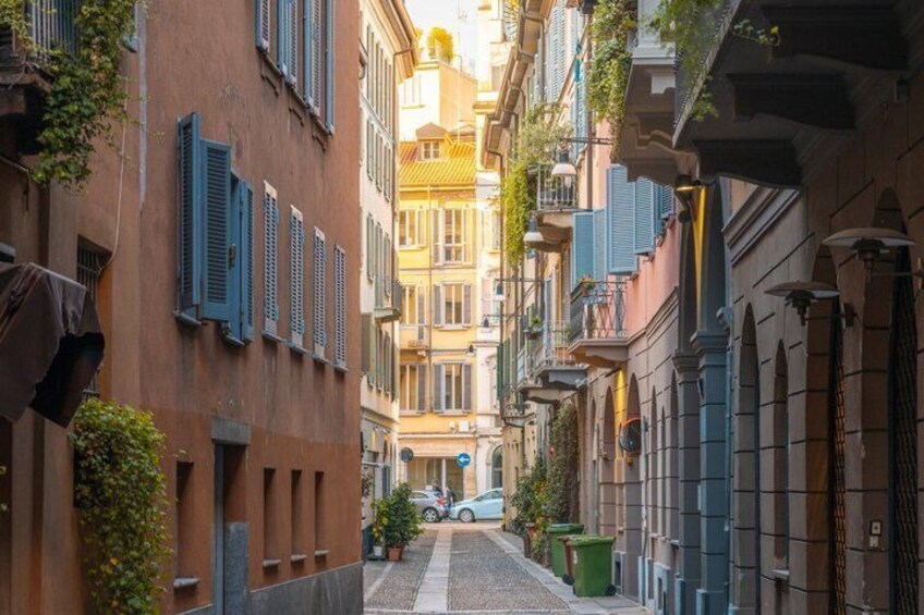 Milan: Medieval Milan, Sforzas & City of Power Walking Tour 2