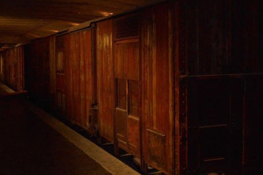 Milan: Jewish Heritage, Shoah Memorial & Memory Private Tour 3