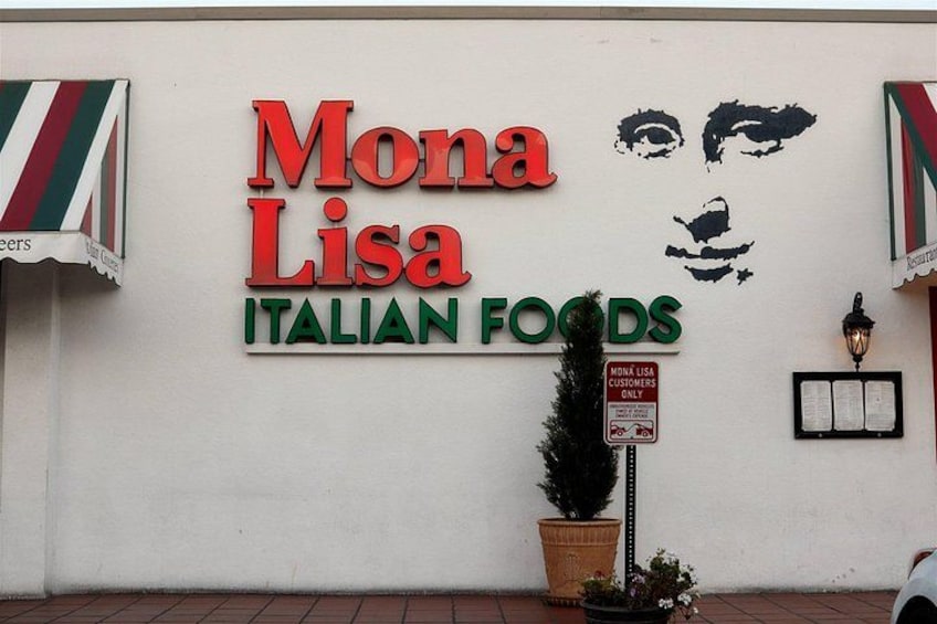 Little Italy Food and Drink Walking Tour: Pizza, Pasta & Piazzas 4