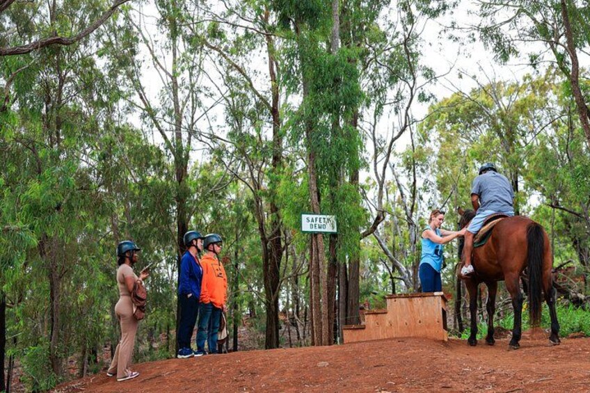 Afternoon Mountain Vista Horseback Trail Ride on Oahu 4
