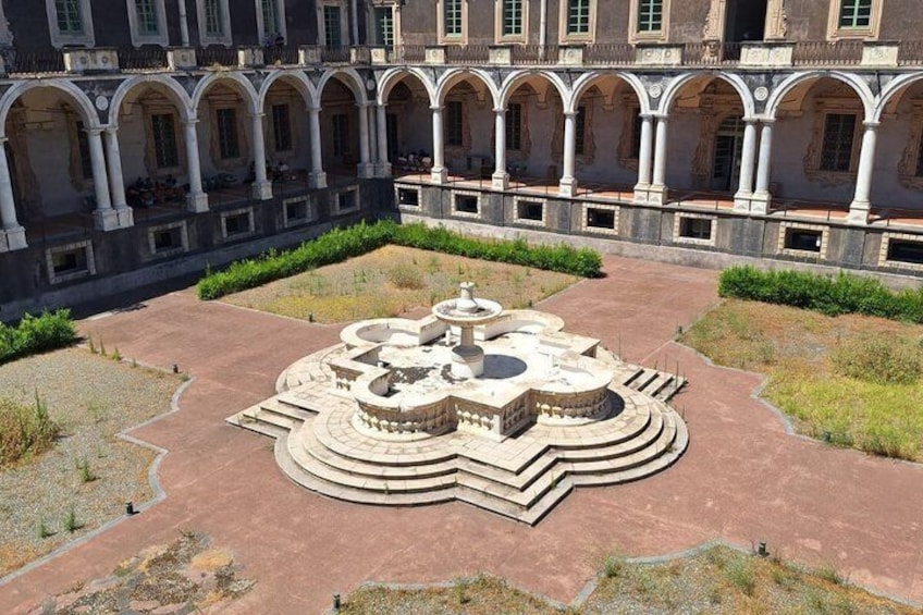 Private tour of Catania and wine tasting with lunch 5