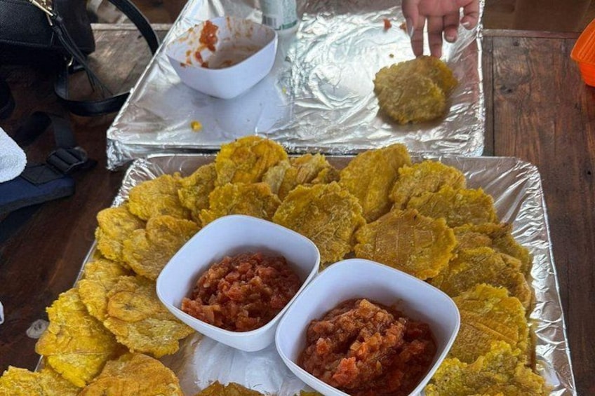 Stop 2 : tasting patacones with Ahogao 3
