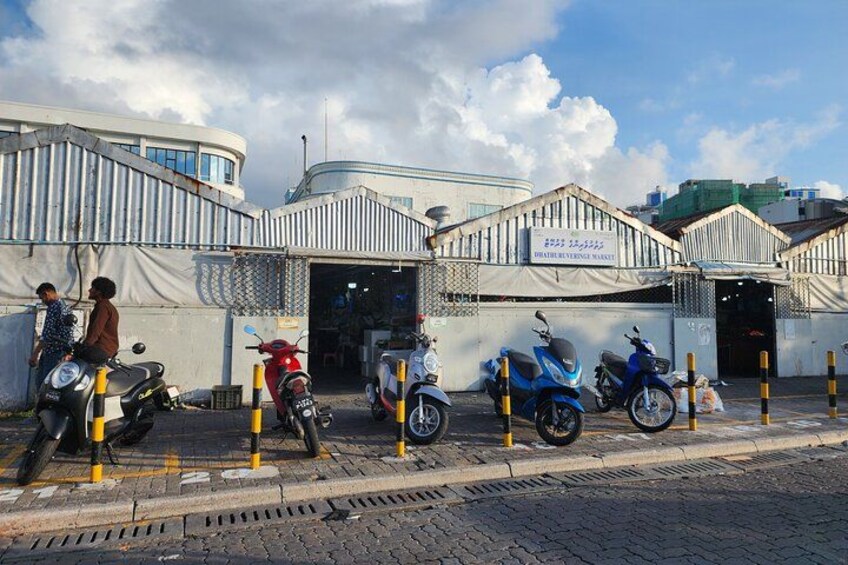 Local market 2