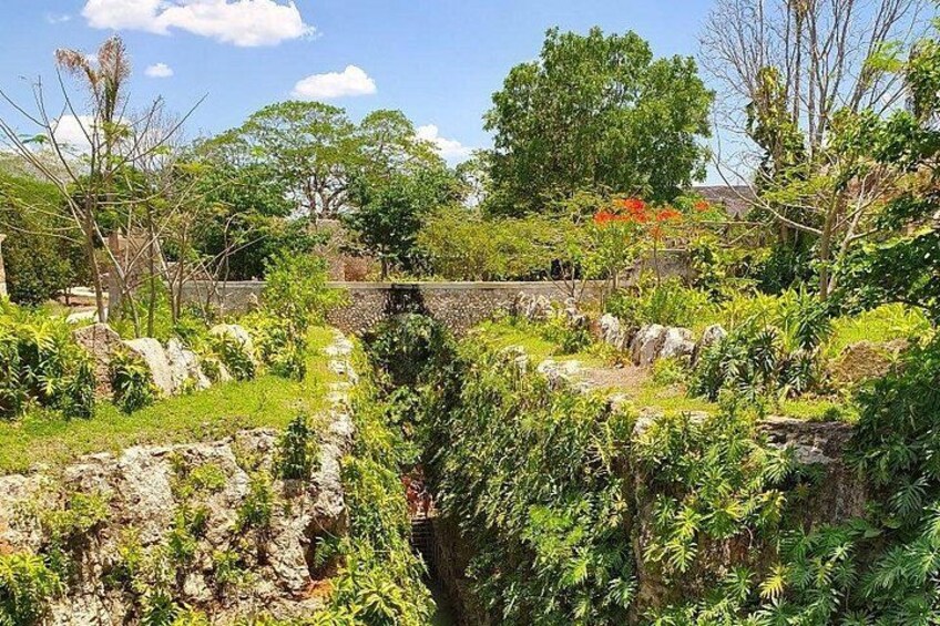 Full Day Tour of 17th Century Hacienda with Cenotes 2