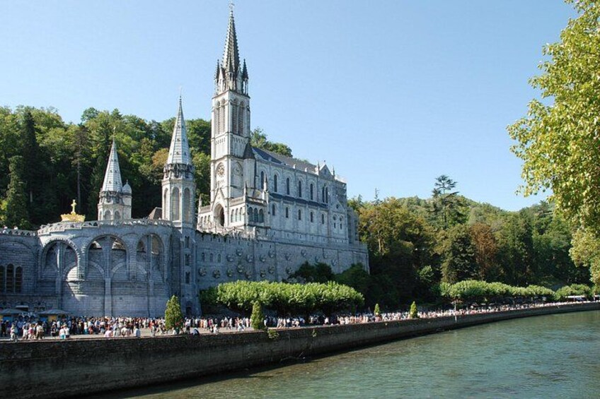 Lourdes Day Trip from Paris Sanctuaries and Visits Included 5