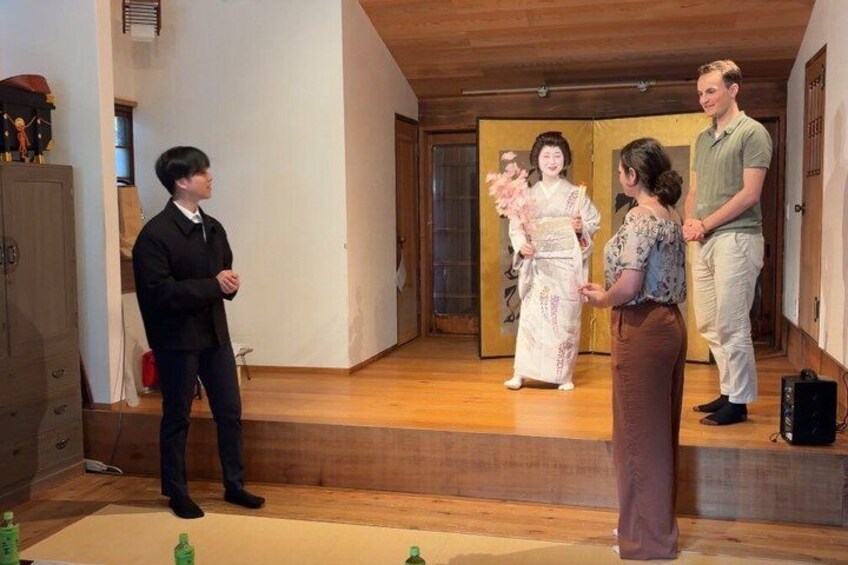 One Hour Geisha Show in Tokyo 2