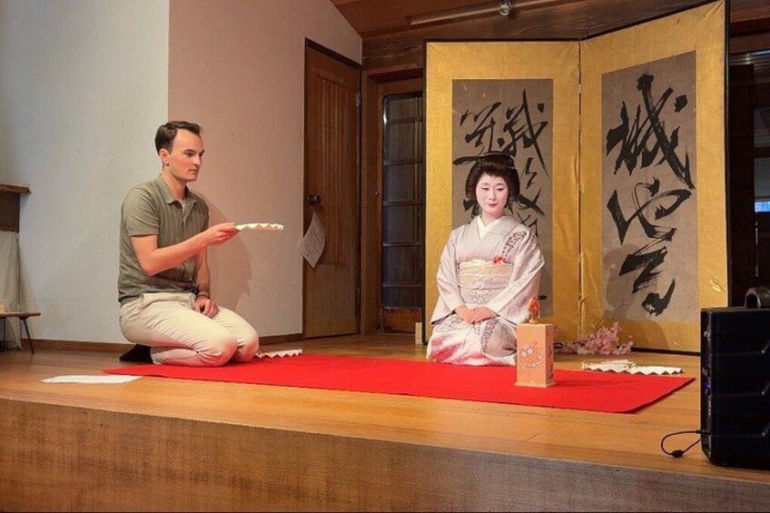 One Hour Geisha Show in Tokyo 3