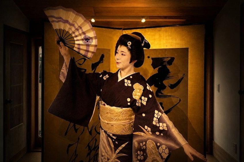 One Hour Geisha Show in Tokyo 1